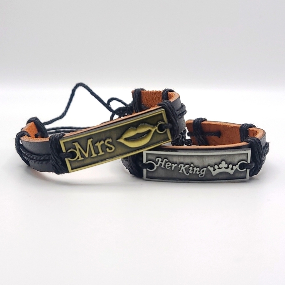 Her King & Mrs. Charm Couples Leather Bracelet Set – Crown & Lip Plate Charms